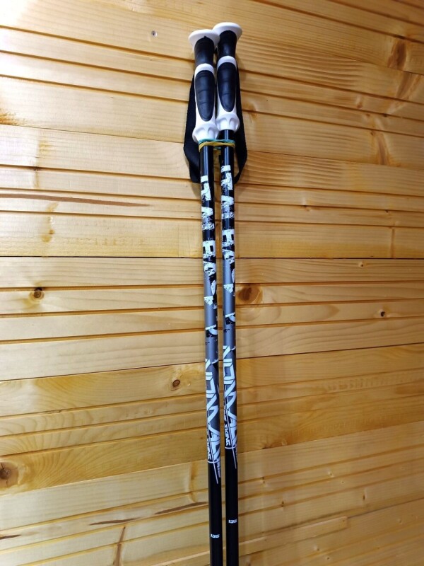 NOVÉ PALICE ITALBASTONI NOMAD BLACK-WHITE 135CM